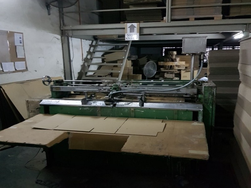 Gluing Machine